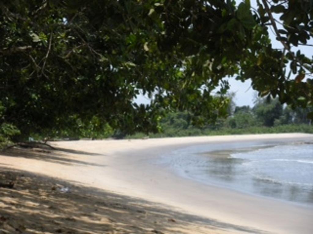 Eden Lodge Kribi Exteriör bild