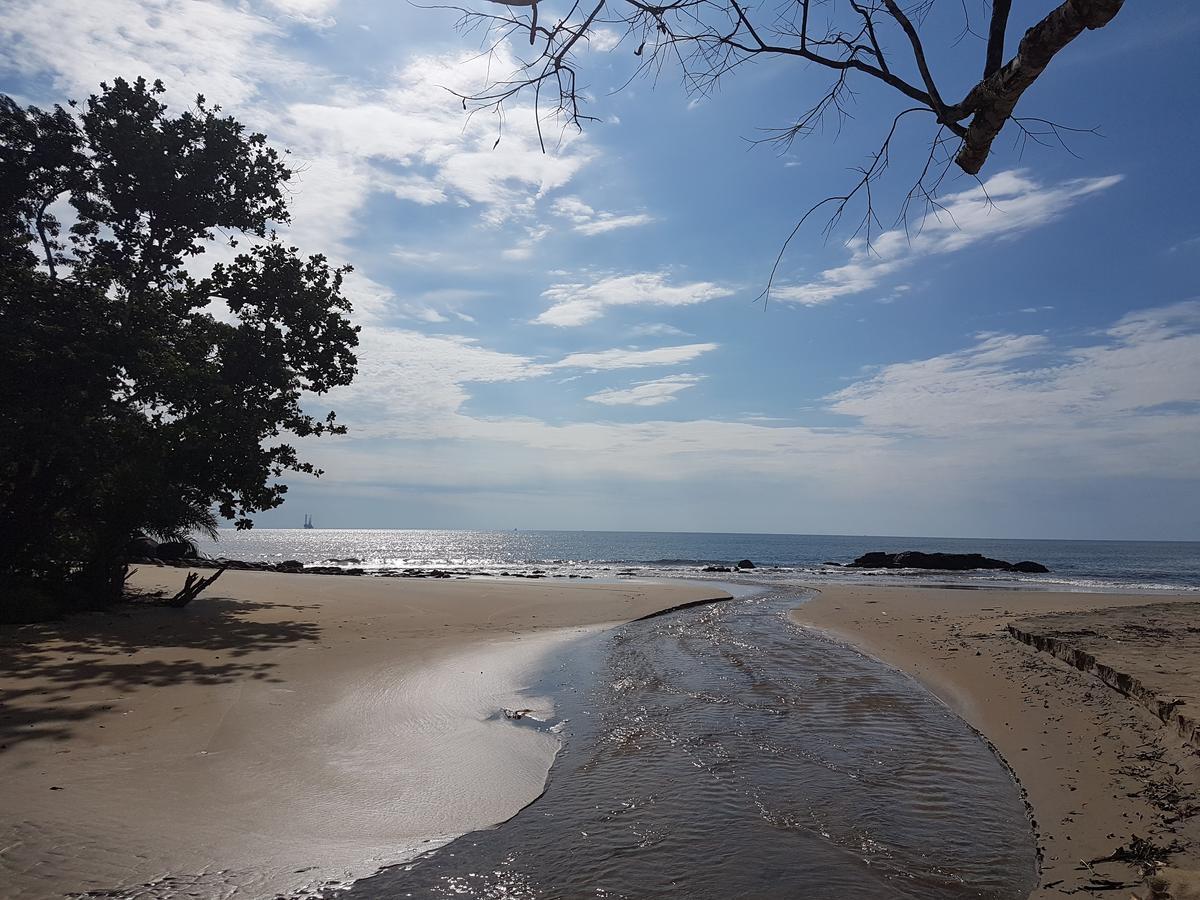 Eden Lodge Kribi Exteriör bild